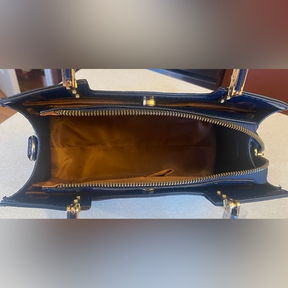 Navy Blue Crocodile Pattern Faux Leather Shoulder Bag w/Golden Hardware. NWOT - Picture 7 of 12